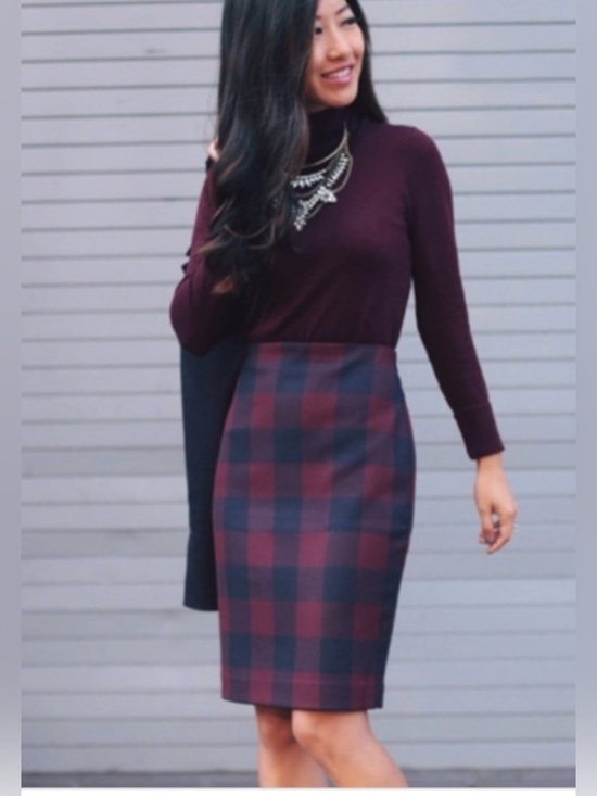 Ann Taylor Dresses & Skirts - Ann Taylor Burgundy and Navy Plaid Pencil Skirt